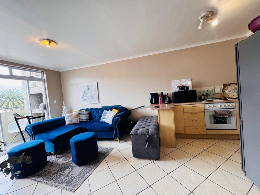 2 Bedroom Property for Sale in Whispering Pines Western Cape